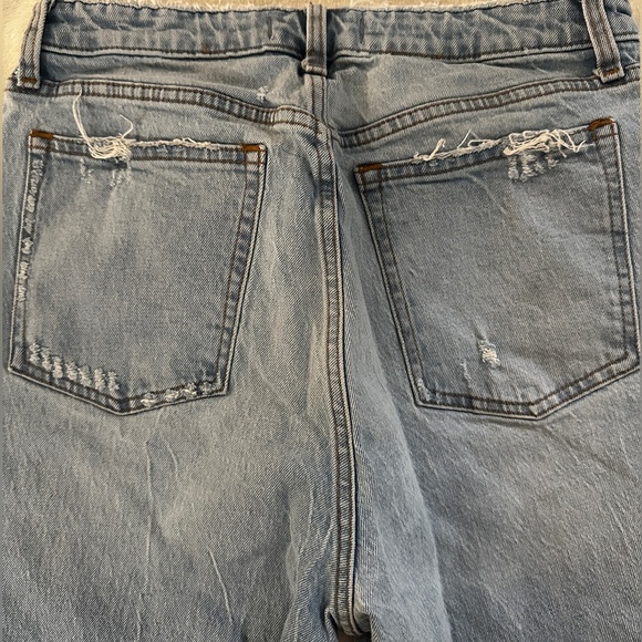 Abercrombie & Fitch High Rise Mom Jeans Curve Love - Picture 3 of 4